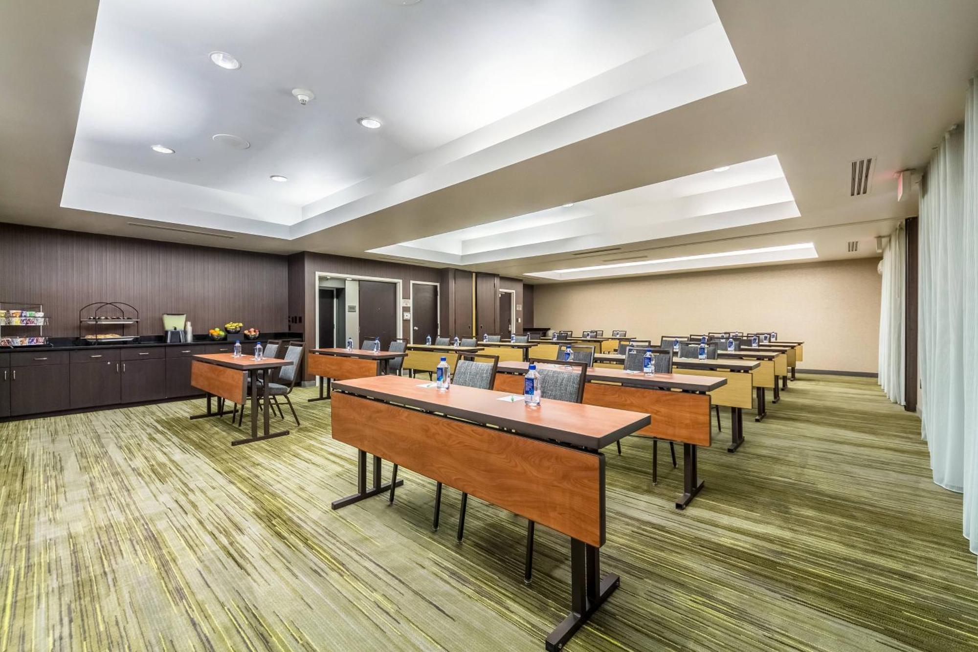 Courtyard Dallas Dfw Airport South/Ирвинг Экстерьер фото