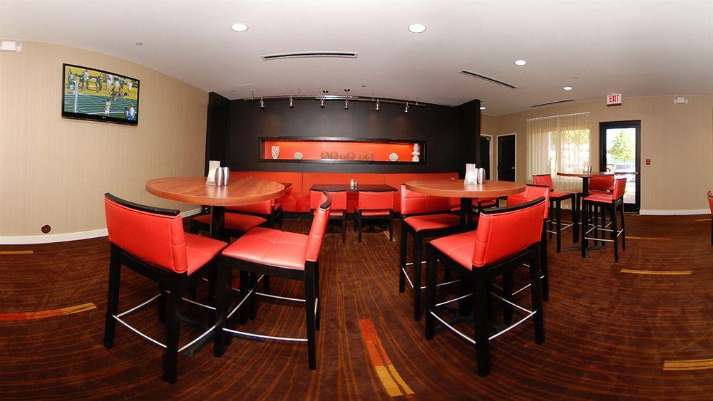 Courtyard Dallas Dfw Airport South/Ирвинг Экстерьер фото